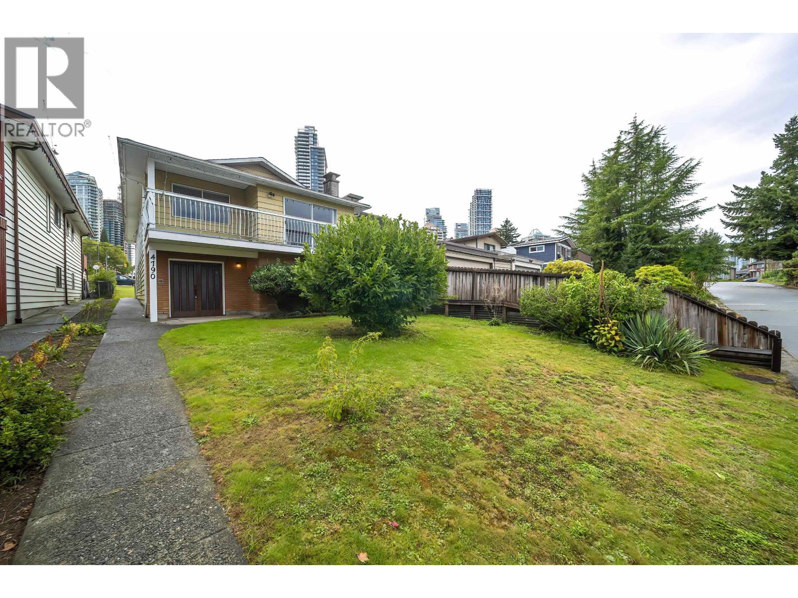 4790 HARLEY CRESCENT, Burnaby, British Columbia