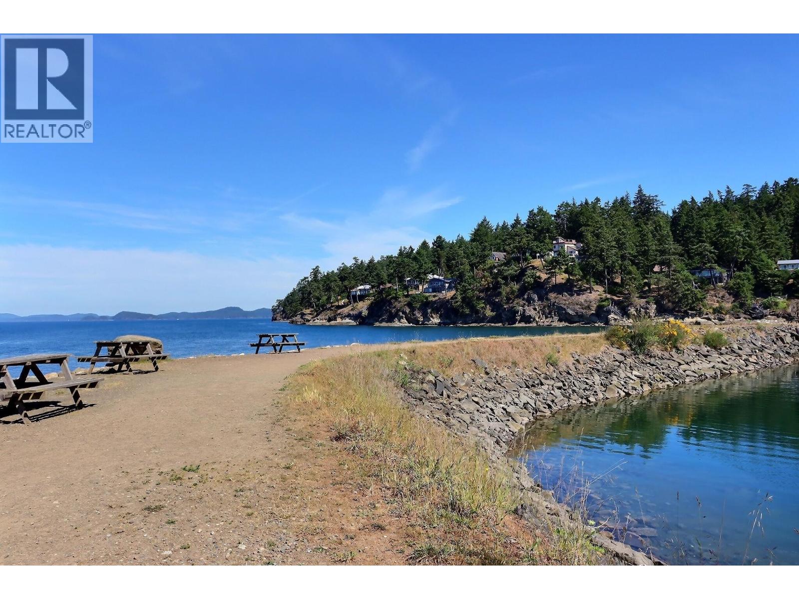 27100 Schooner Way, Pender Island, British Columbia  V0N 2M2 - Photo 11 - R3083495