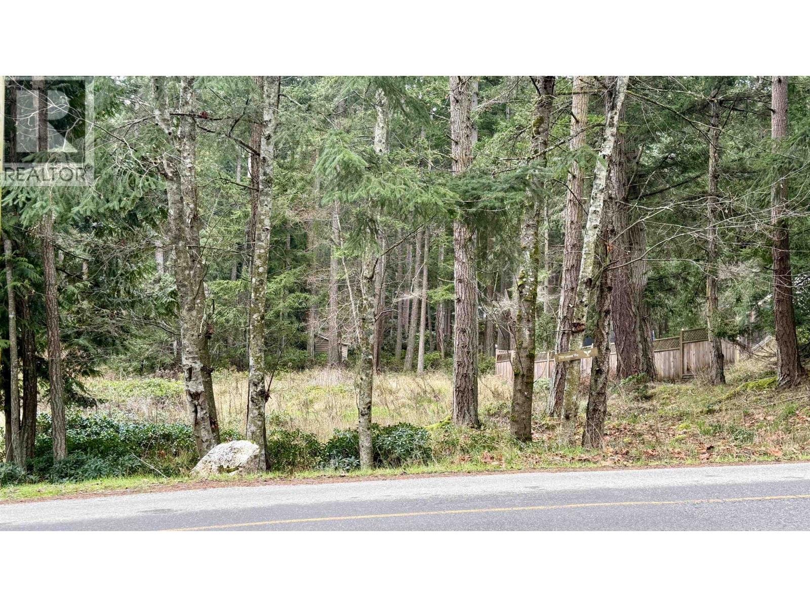 27100 Schooner Way, Pender Island, British Columbia  V0N 2M2 - Photo 3 - R3083495