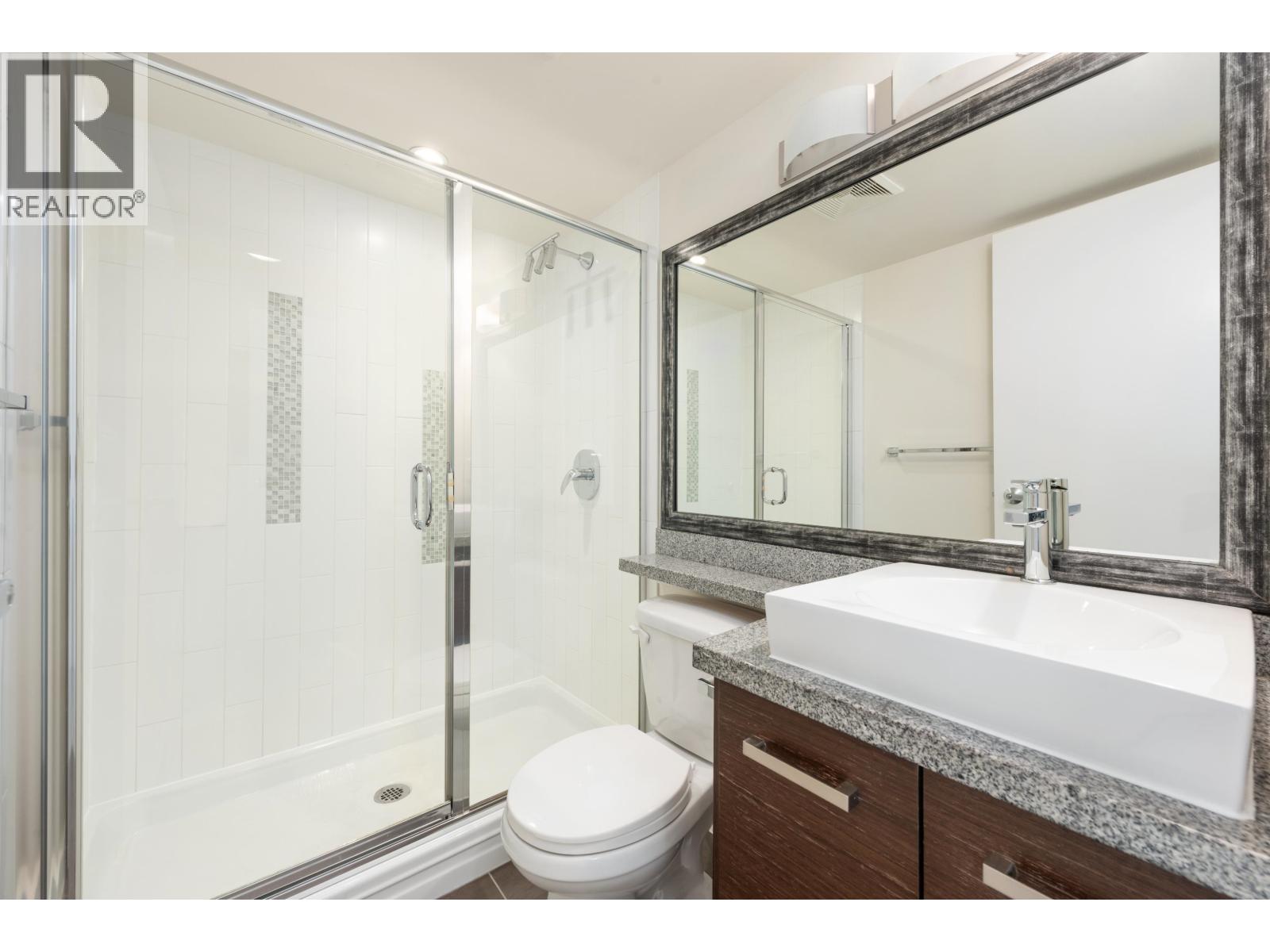 705 2959 Glen Drive, Coquitlam, British Columbia  V3B 0B8 - Photo 15 - R3083464