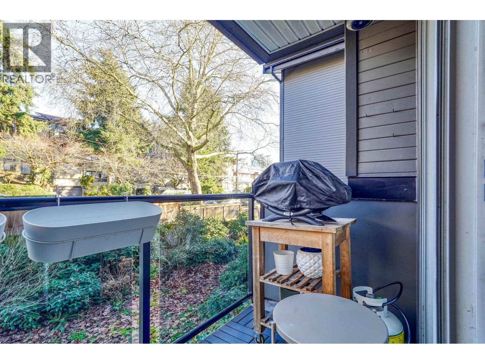 211 230 Mowat Street, New Westminster, British Columbia  V3M 4B2 - Photo 6 - R3083494