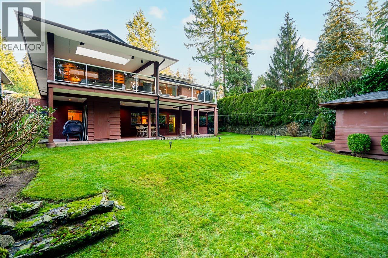 4695 Mapleridge Drive, North Vancouver, British Columbia  V7R 3T6 - Photo 28 - R3083504