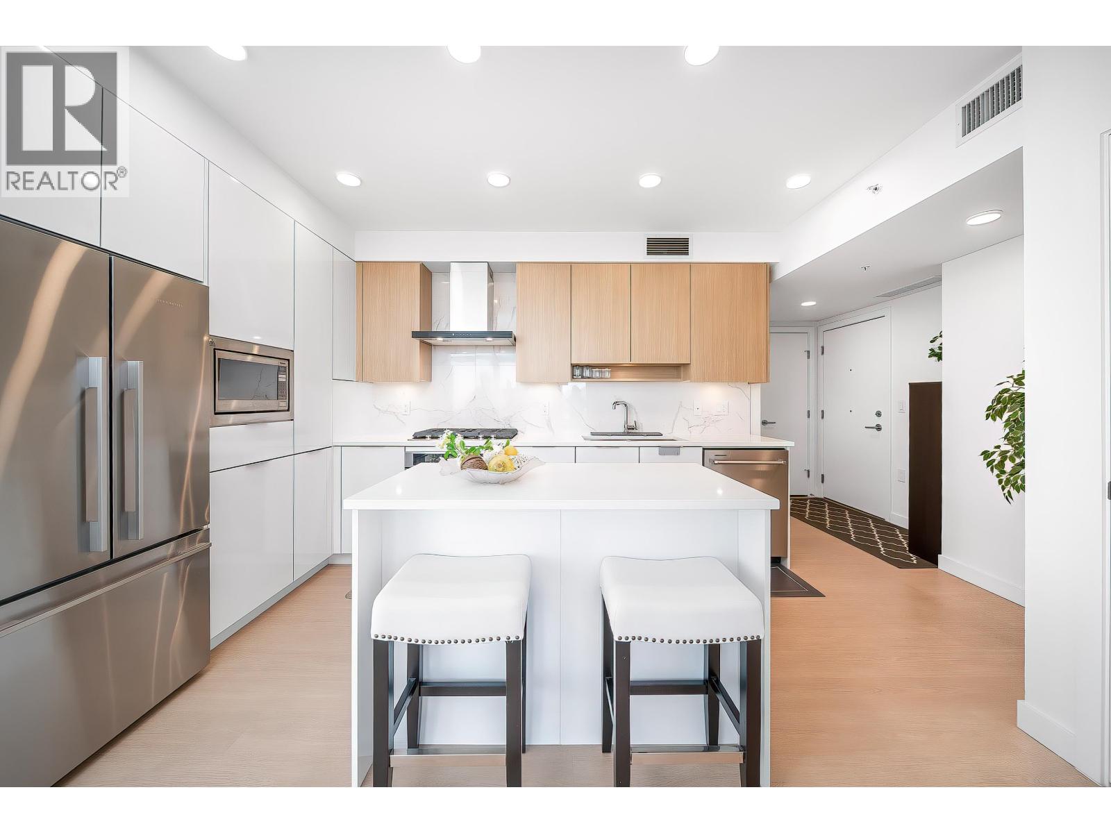 2501 7769 Park Crescent, Burnaby, British Columbia  V3N 0J7 - Photo 14 - R3083416