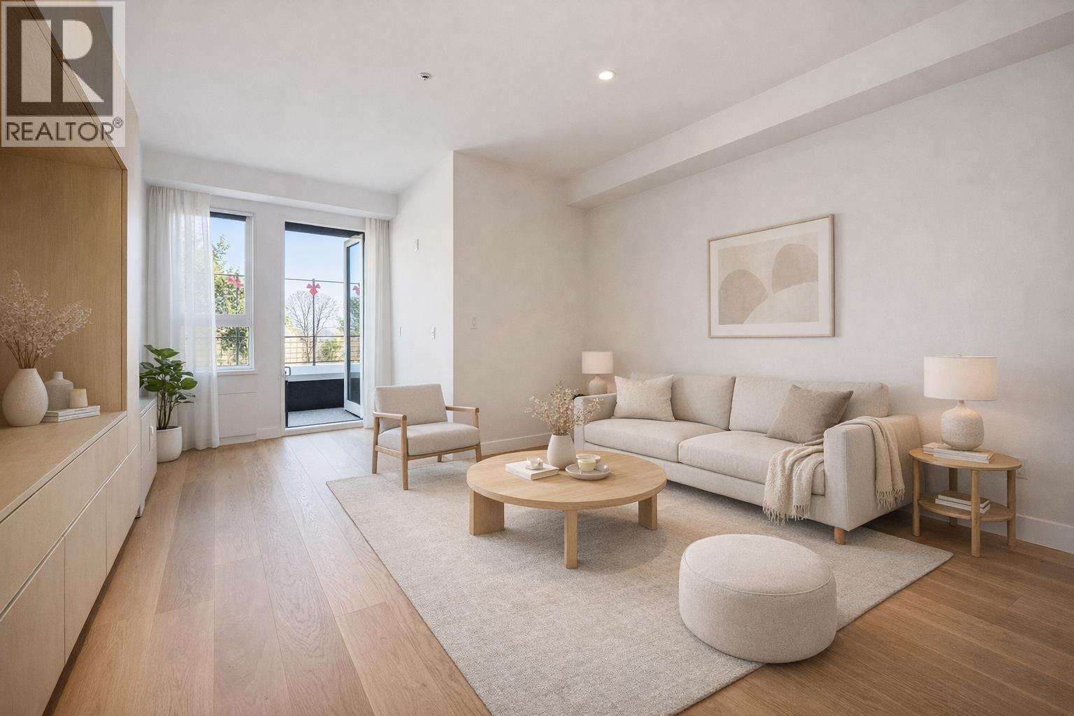 422 2471 ST GEORGE STREET, Vancouver, British Columbia