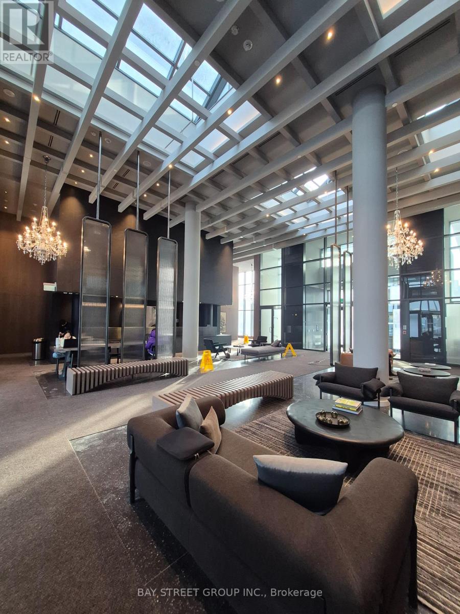 3902 - 28 INTERCHANGE WAY, Vaughan, Ontario