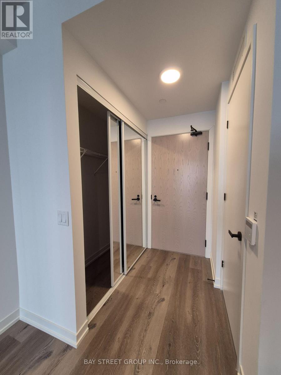 3902 - 28 Interchange Way, Vaughan, Ontario  L4K 0P8 - Photo 4 - N12731244