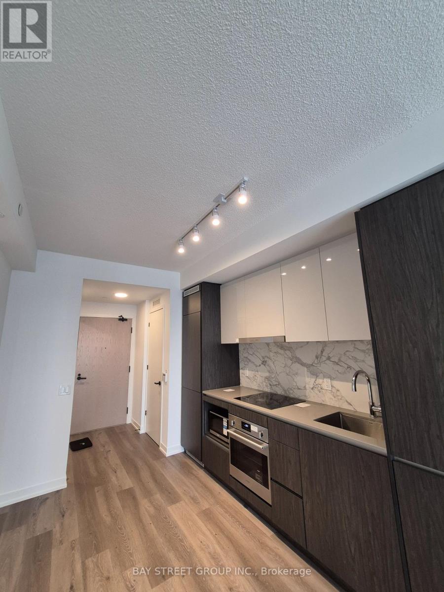 3902 - 28 Interchange Way, Vaughan, Ontario  L4K 0P8 - Photo 9 - N12731244