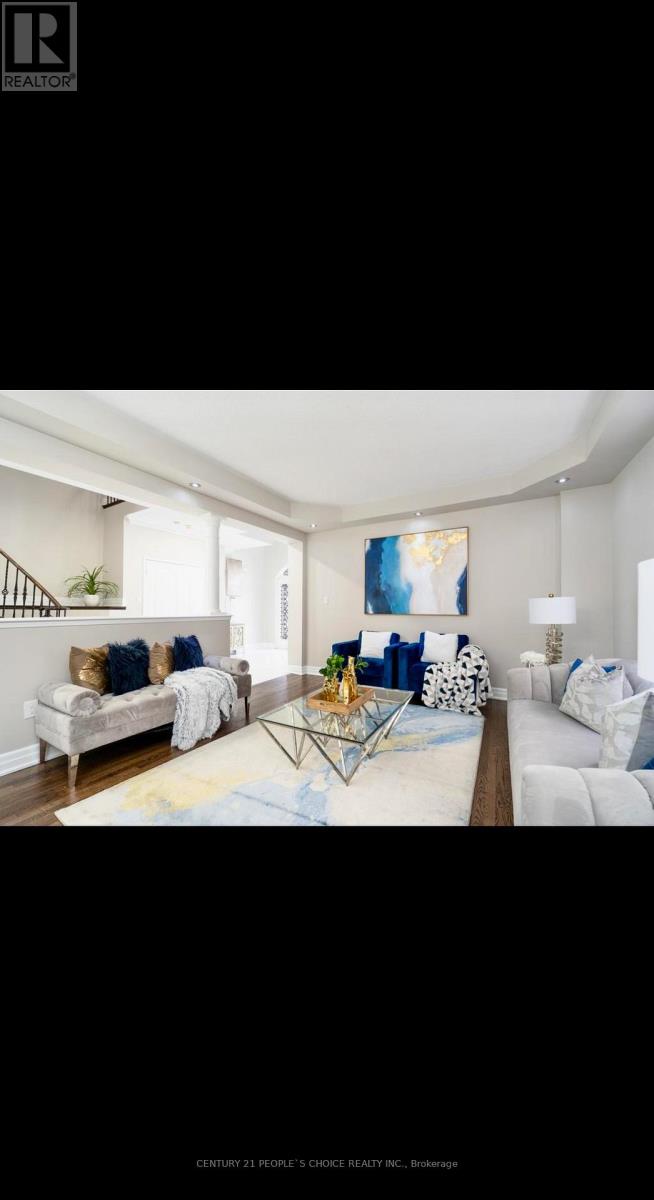 63 Northface Crescent, Brampton, Ontario  L6R 2X9 - Photo 5 - W12731250