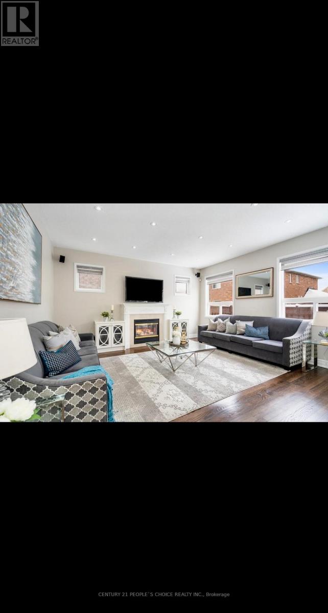 63 Northface Crescent, Brampton, Ontario  L6R 2X9 - Photo 7 - W12731250