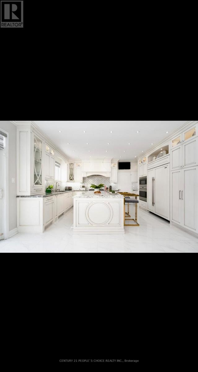 63 Northface Crescent, Brampton, Ontario  L6R 2X9 - Photo 9 - W12731250