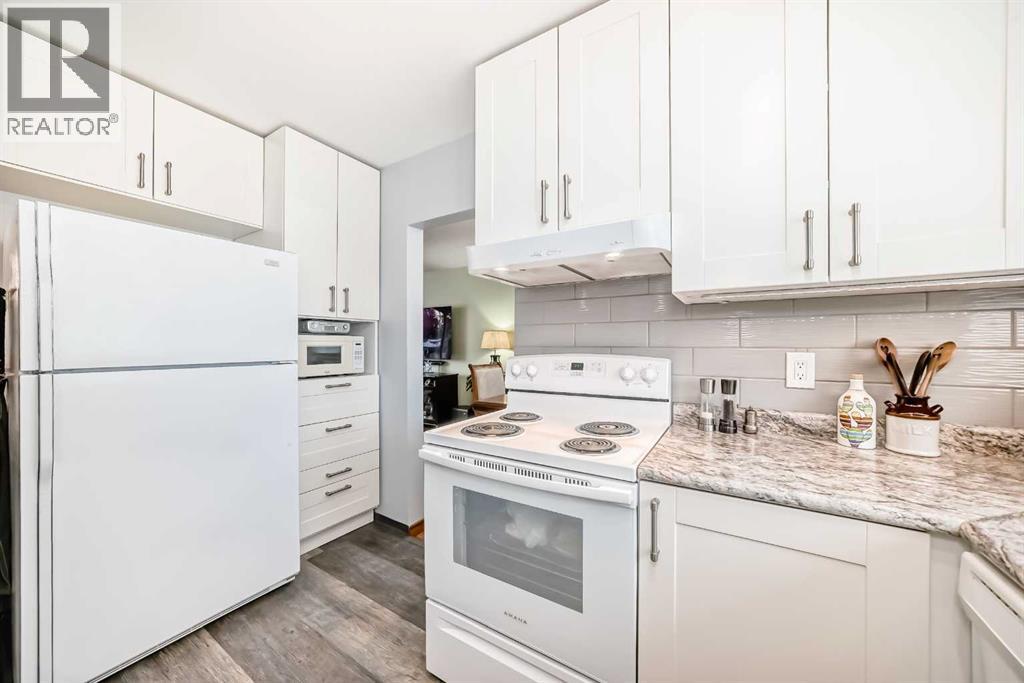 9936 Warren Road Se, Calgary, Alberta  T2J 1G7 - Photo 12 - A2279125