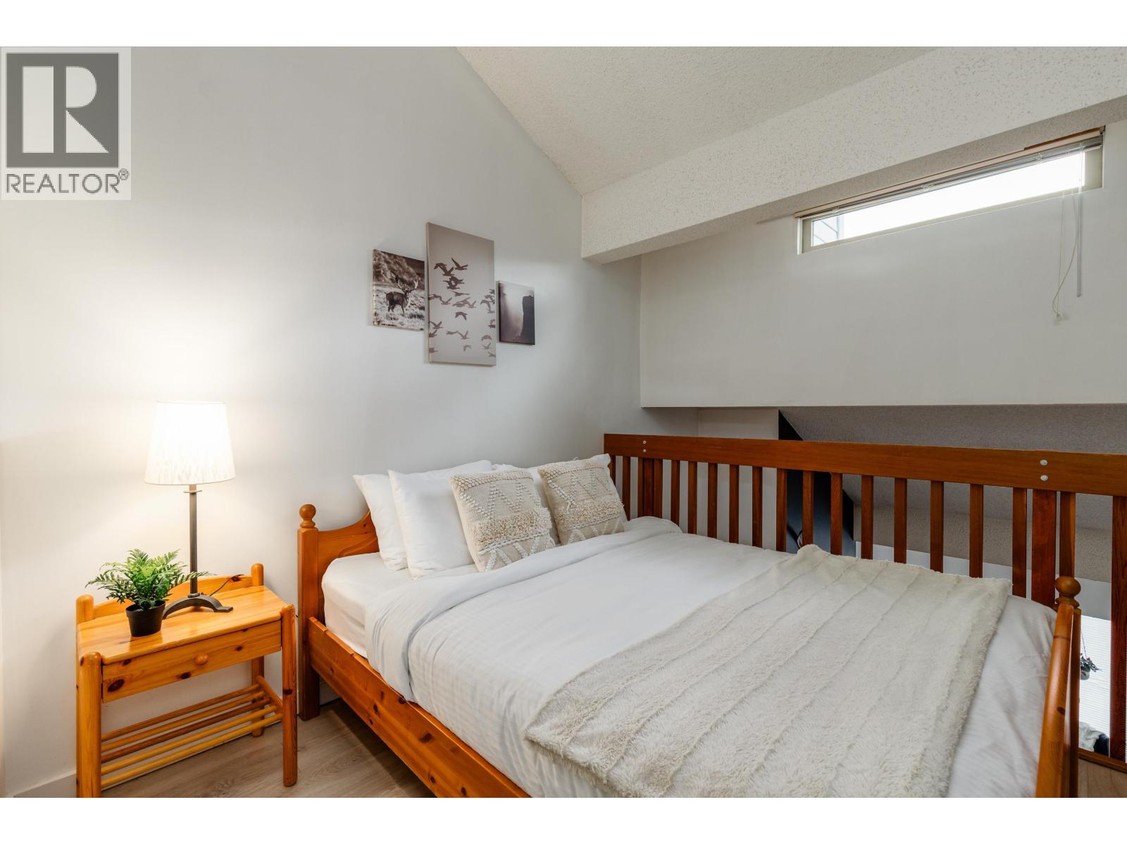 307 2021 Karen Crescent, Whistler, British Columbia  V8E 0H1 - Photo 5 - R3032876