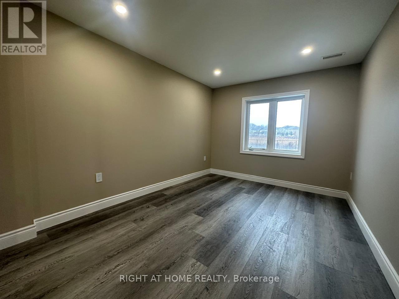 Lower - 65 Anderson Road, Brantford, Ontario  N3T 0S2 - Photo 8 - X12731240