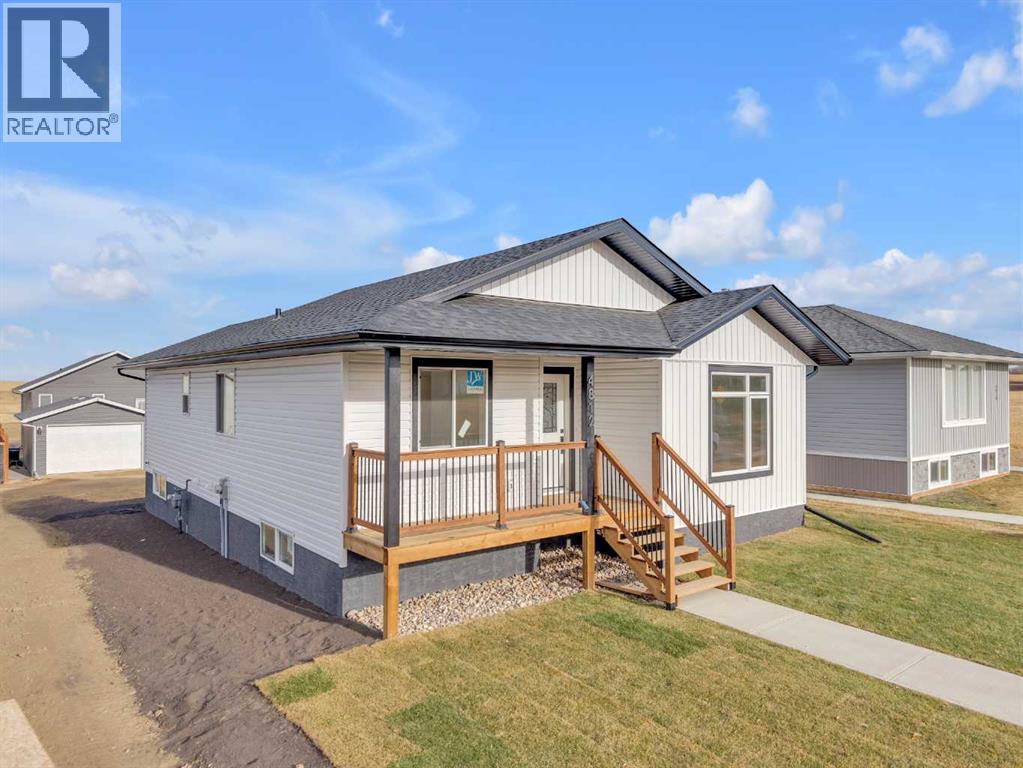 4812 55 Avenue, Bentley, Alberta  T0C 0E2 - Photo 2 - A2270970