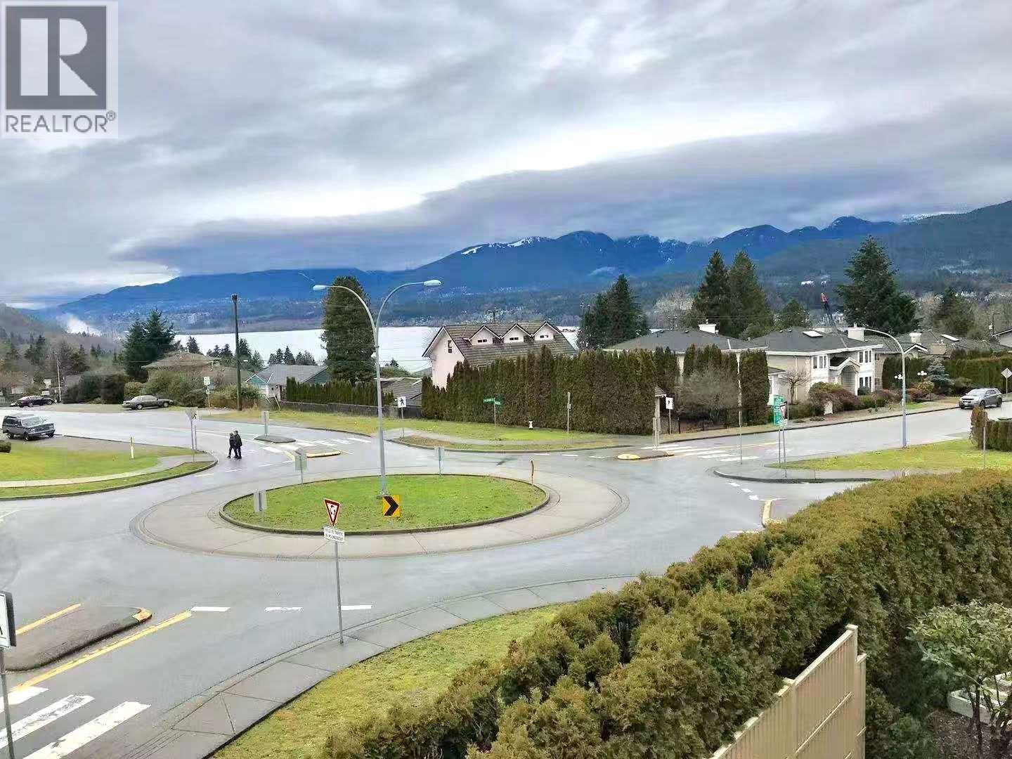 7204 Ridge Drive, Burnaby, British Columbia  V5B 1B5 - Photo 2 - R3083297