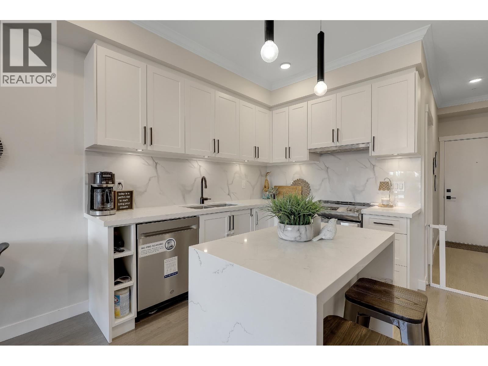 320 12109 223 Street, Maple Ridge, British Columbia  V2X 6X1 - Photo 8 - R3083170