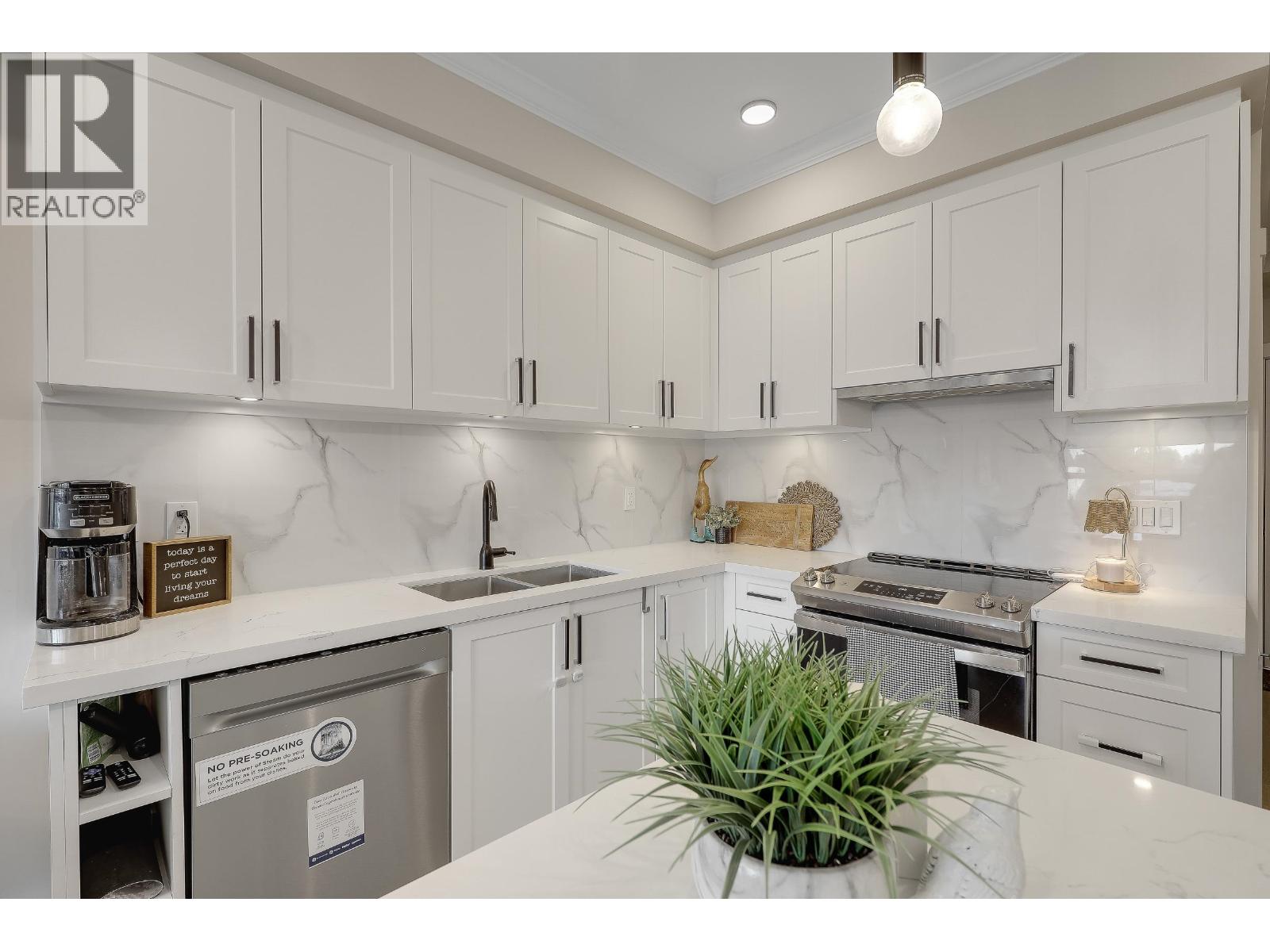 320 12109 223 Street, Maple Ridge, British Columbia  V2X 6X1 - Photo 13 - R3083170