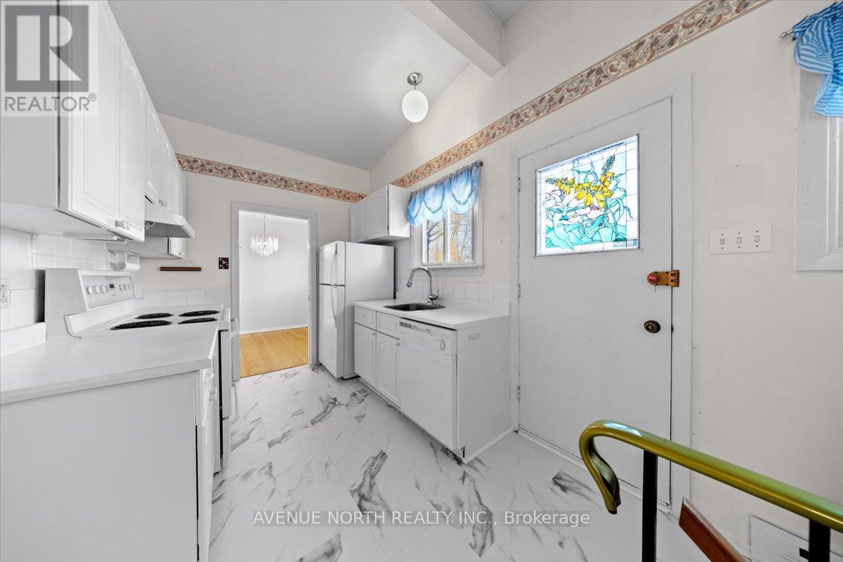 24 Parkmount Crescent, Ottawa, Ontario  K2H 5T4 - Photo 14 - X12731272