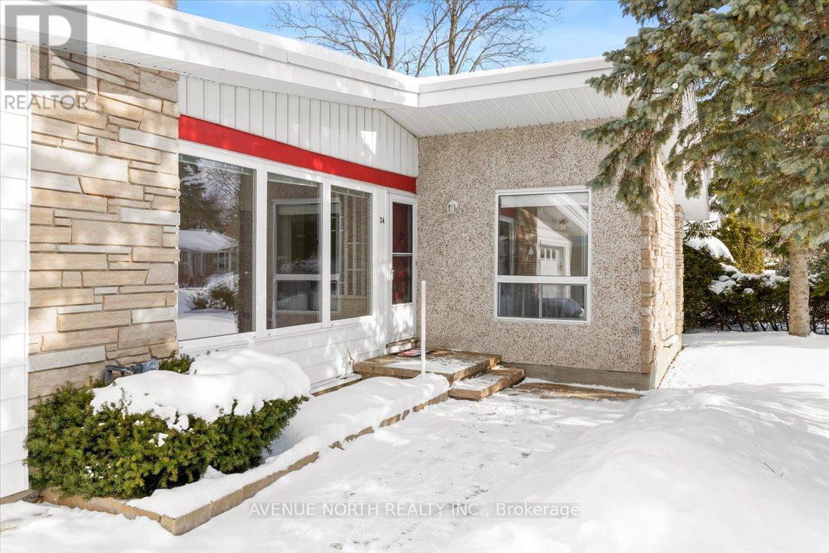 24 Parkmount Crescent, Ottawa, Ontario  K2H 5T4 - Photo 2 - X12731272