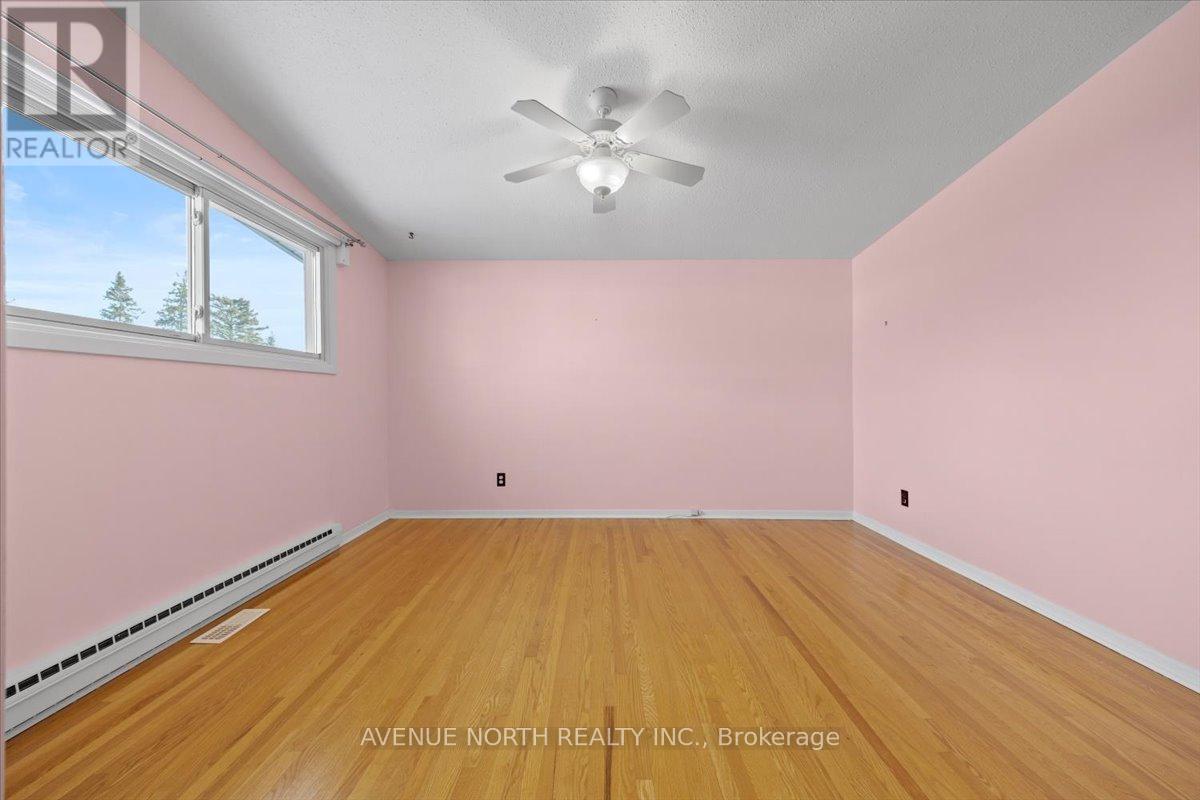 24 Parkmount Crescent, Ottawa, Ontario  K2H 5T4 - Photo 26 - X12731272