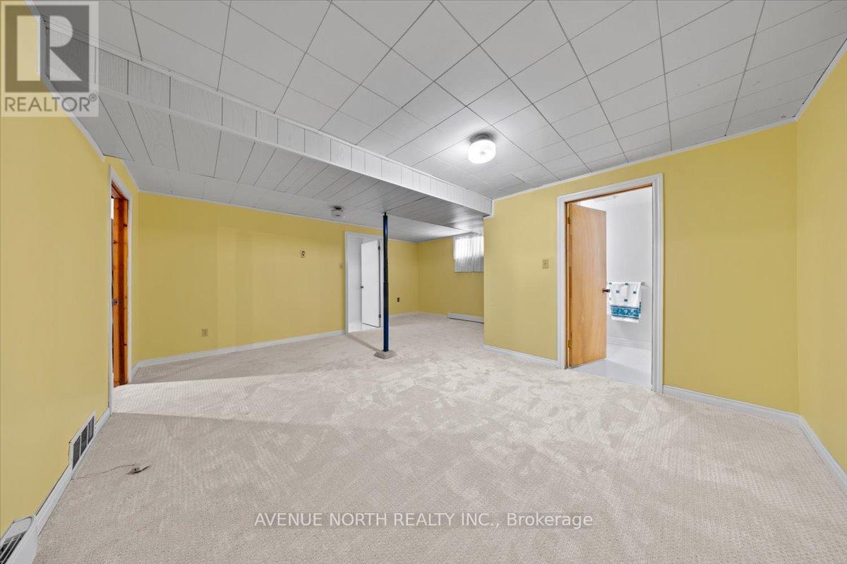 24 Parkmount Crescent, Ottawa, Ontario  K2H 5T4 - Photo 32 - X12731272