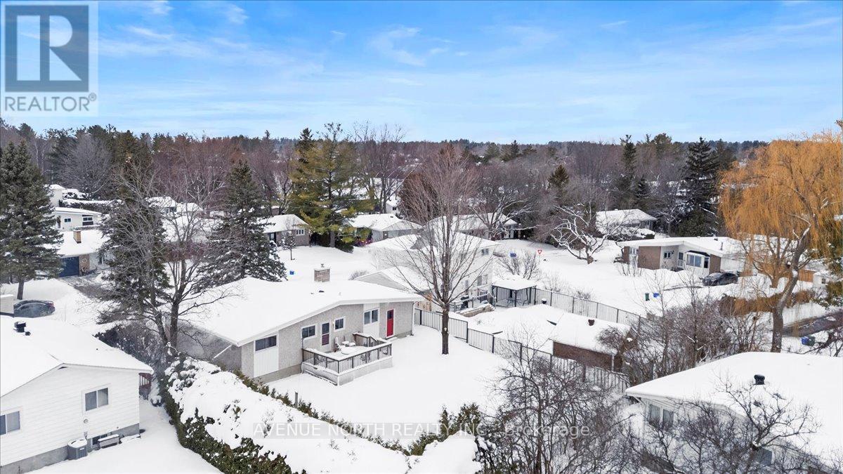 24 Parkmount Crescent, Ottawa, Ontario  K2H 5T4 - Photo 40 - X12731272