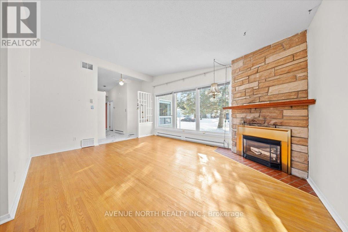 24 Parkmount Crescent, Ottawa, Ontario  K2H 5T4 - Photo 8 - X12731272