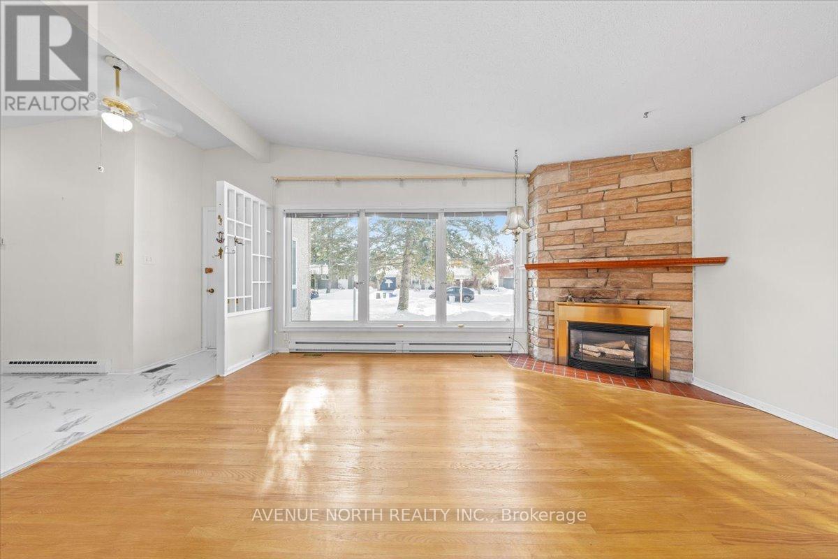 24 Parkmount Crescent, Ottawa, Ontario  K2H 5T4 - Photo 9 - X12731272