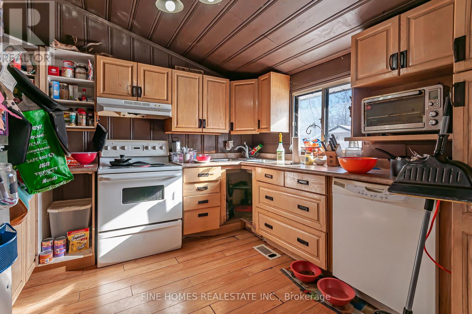 195 Woodland Avenue, Georgina, Ontario  L4P 2N1 - Photo 8 - N12710868