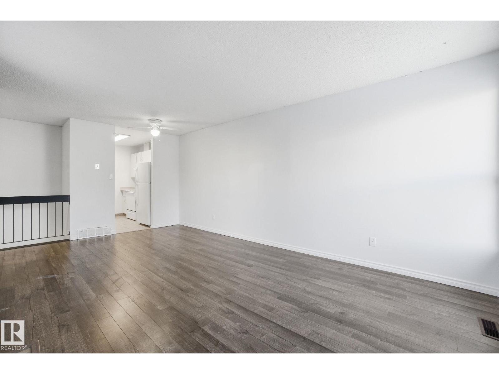 1130 Knottwood Rd E Nw, Edmonton, Alberta T6K 2J8 - Photo 10 - E4470989