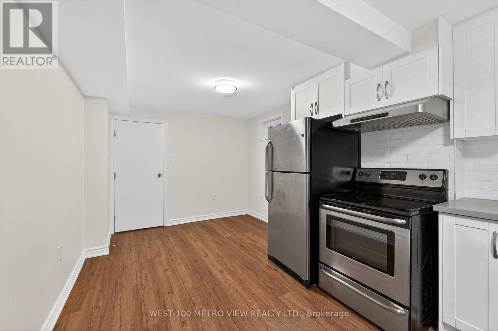 3139 Dover Crescent, Mississauga, Ontario  L5L 5V3 - Photo 4 - W12731258