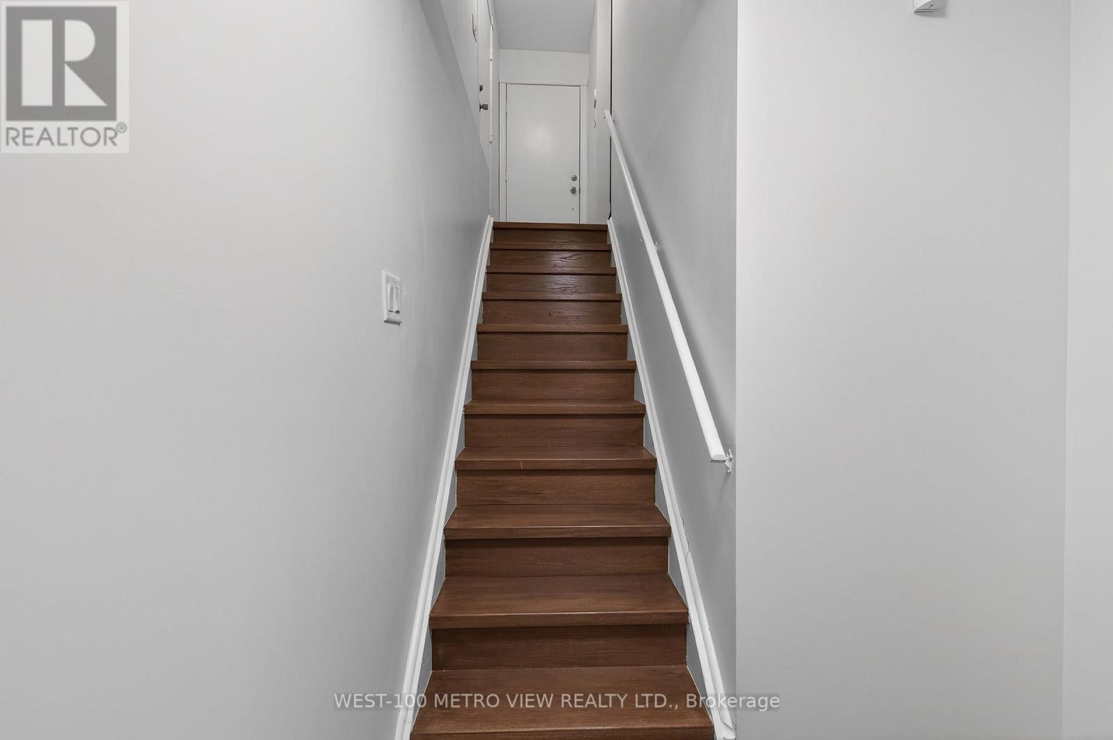 3139 Dover Crescent, Mississauga, Ontario  L5L 5V3 - Photo 5 - W12731258