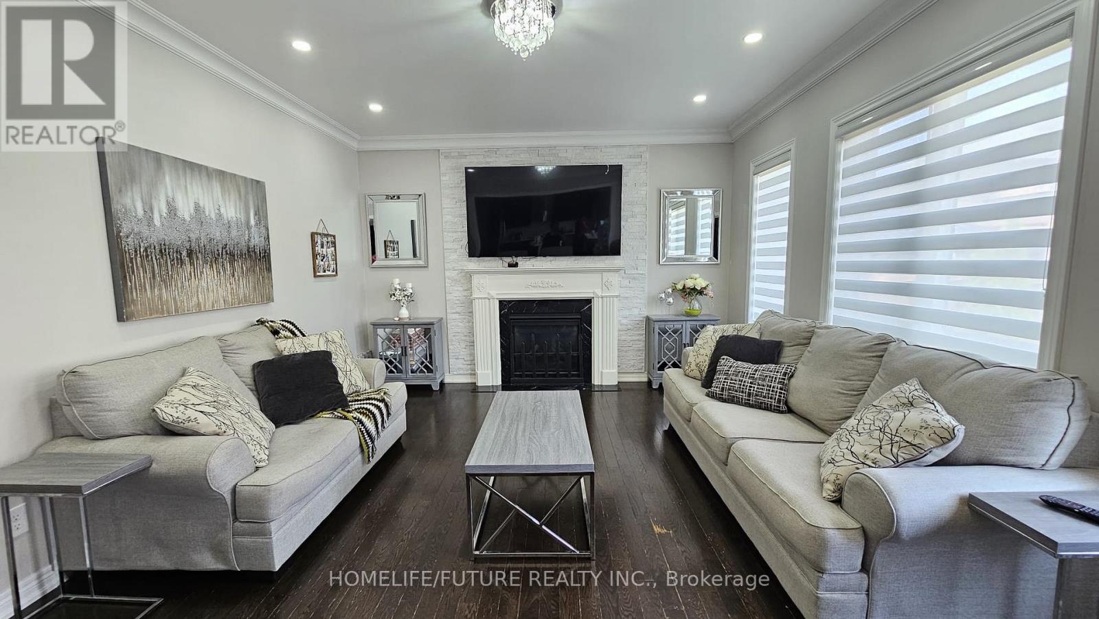 77 Martin Byrne Drive, Brampton, Ontario  L6P 4C7 - Photo 8 - W12731274