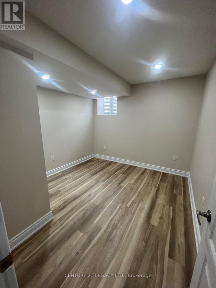 146 Adventura Road, Brampton, Ontario  L7A 5A7 - Photo 5 - W12731286