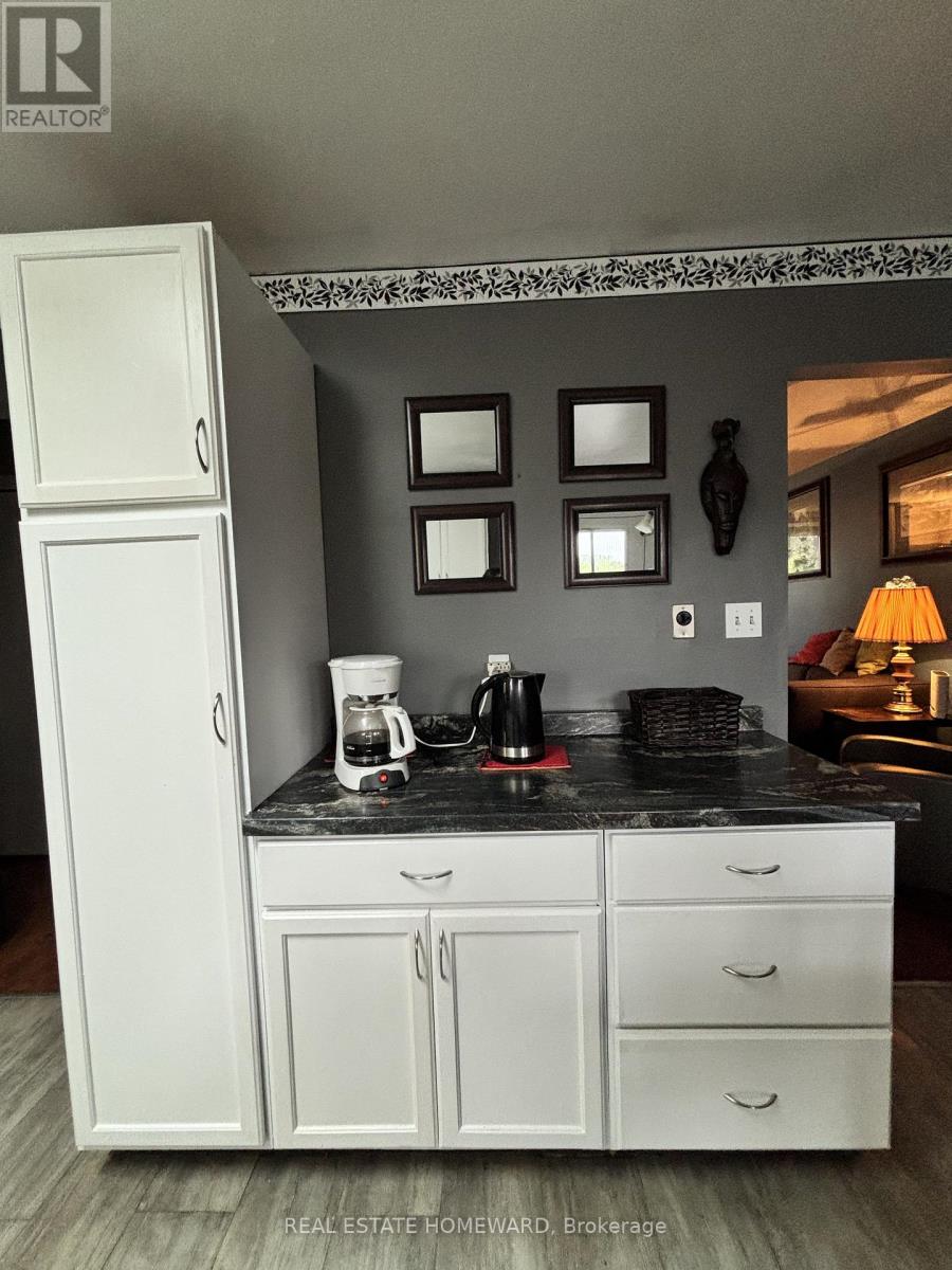 35 Bleeker Avenue, Quinte West, Ontario  K8V 5Y2 - Photo 12 - X12731268