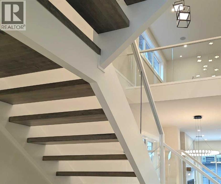 320 15 Street Nw, Calgary, Alberta  T2N 2A9 - Photo 3 - A2271006