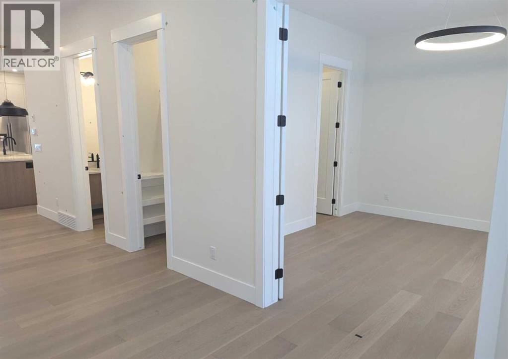 320 15 Street Nw, Calgary, Alberta  T2N 2A9 - Photo 11 - A2271006