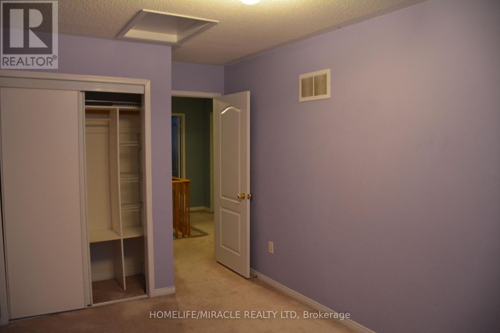 22 Sugarberry Drive, Brampton, Ontario  L6X 0K2 - Photo 8 - W12532748