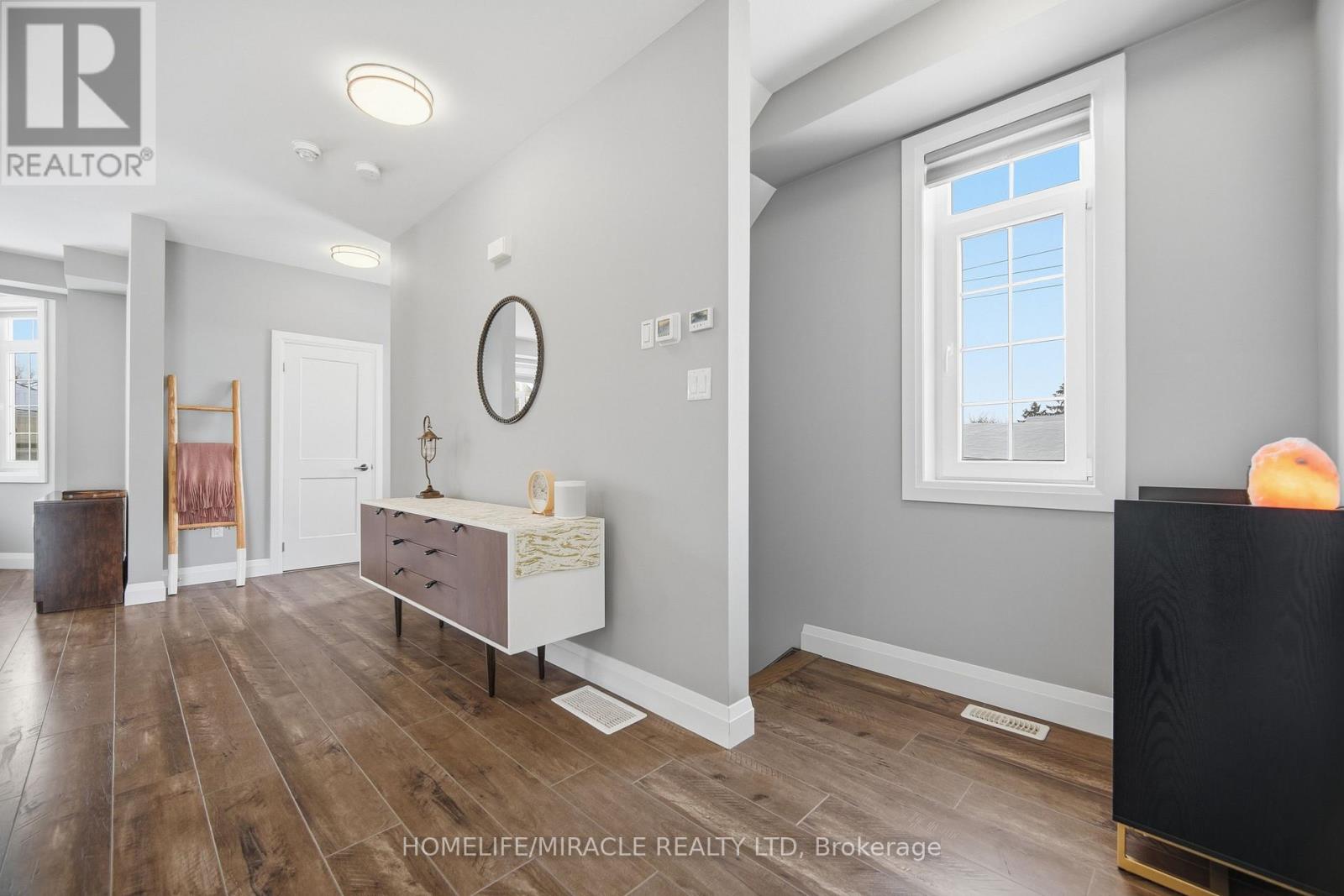 180 Benton Street, Kitchener, Ontario  N2G 3H8 - Photo 11 - X12728690