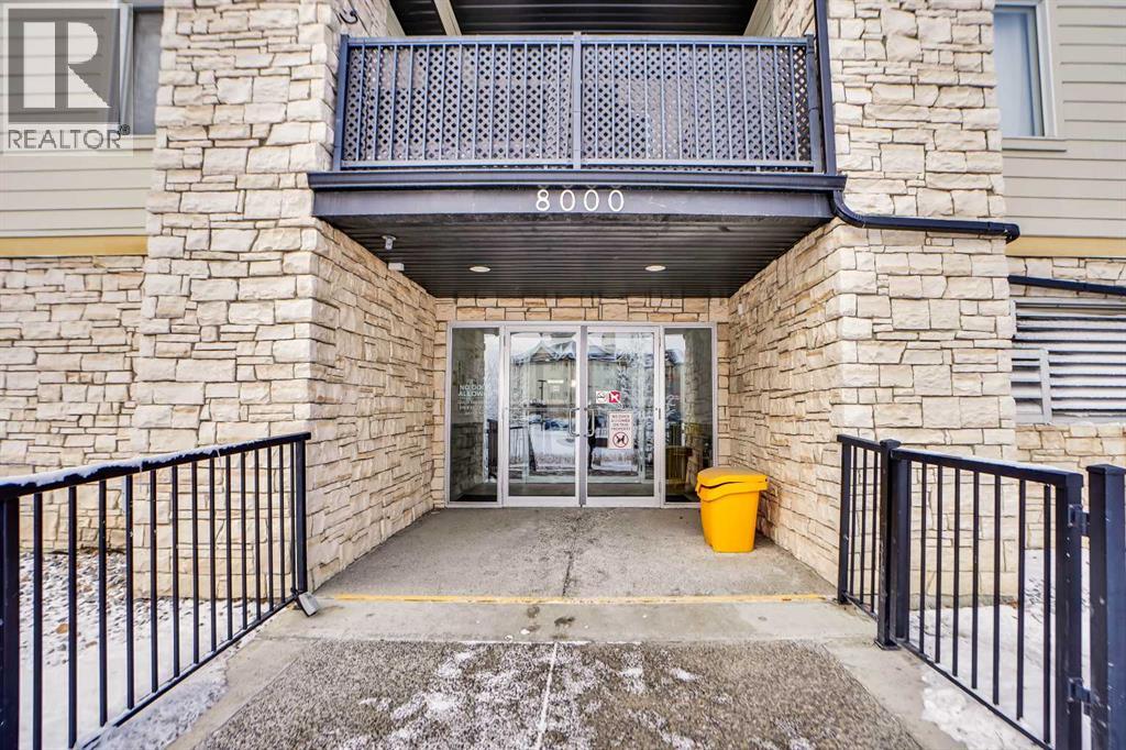 8302, 304 Mackenzie Way Sw, Airdrie, Alberta  T4B 3H6 - Photo 2 - A2278063