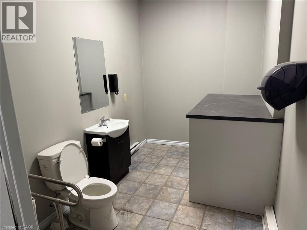 4256 Carroll Avenue Unit# 1, Niagara Falls, Ontario  L2E 7J2 - Photo 8 - 40800097