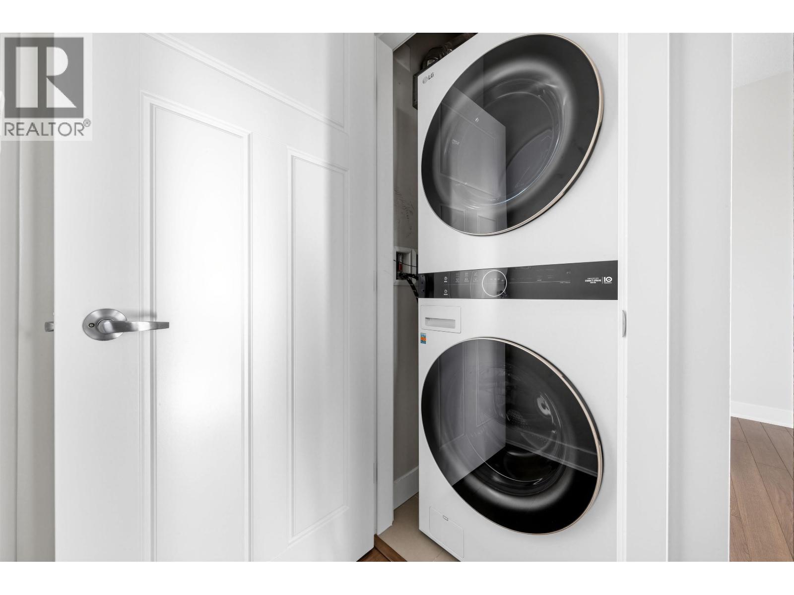 1901 2968 Glen Drive, Coquitlam, British Columbia  V3B 0C4 - Photo 15 - R3083462