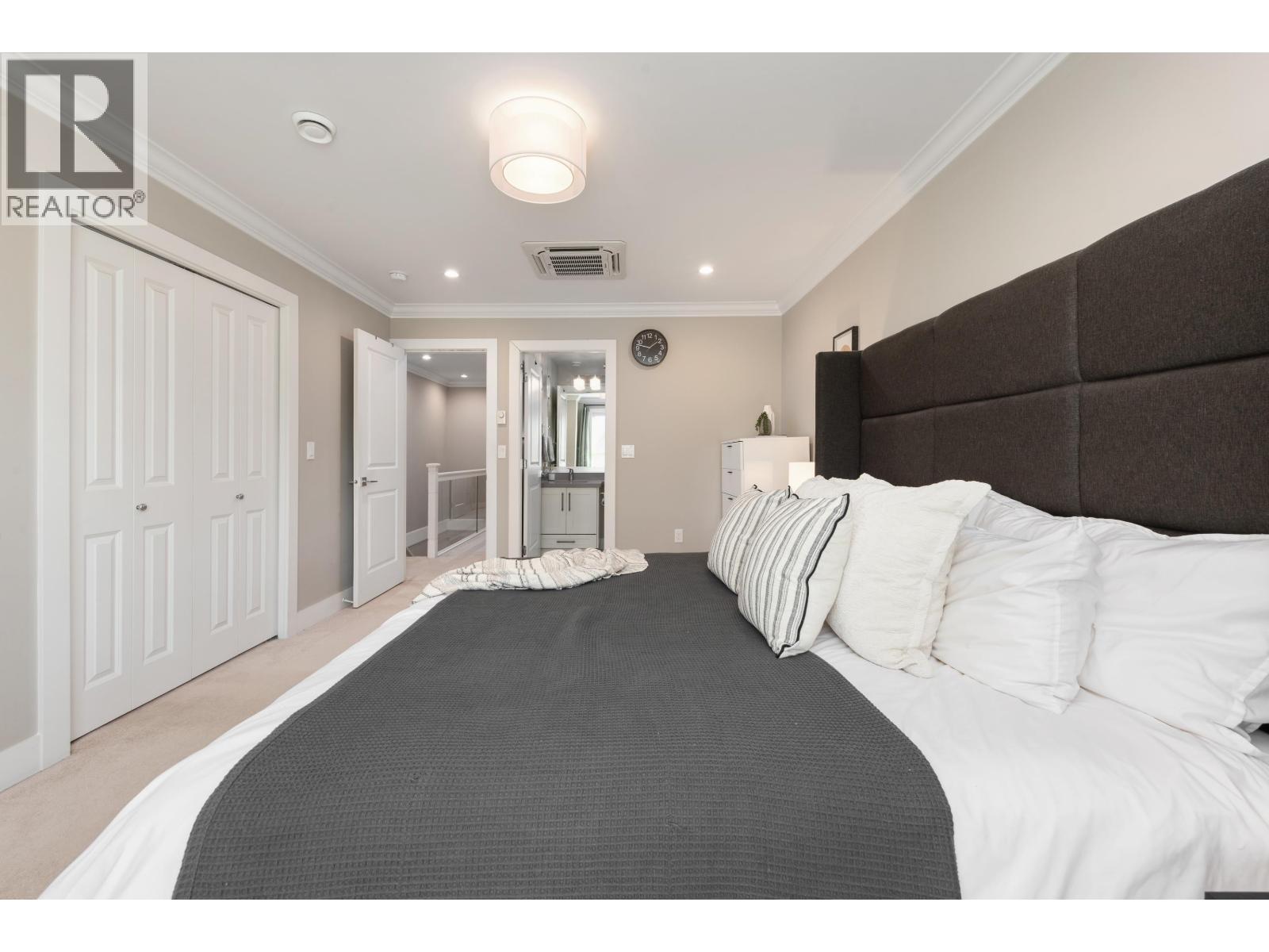 Listing Picture 15 of 31 : 6 9840 ALBERTA ROAD, Richmond / 烈治文 - 魯藝地產 Yvonne Lu Group - MLS Medallion Club Member