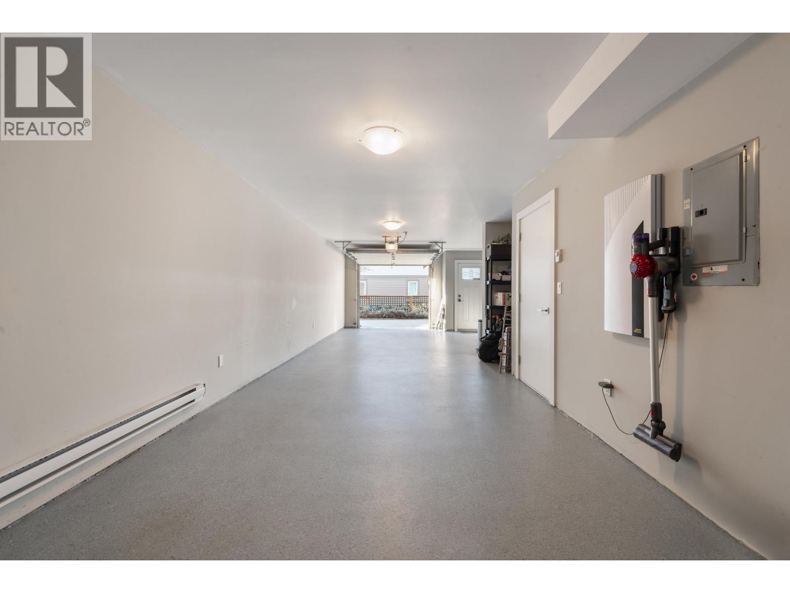 Listing Picture 21 of 31 : 6 9840 ALBERTA ROAD, Richmond / 烈治文 - 魯藝地產 Yvonne Lu Group - MLS Medallion Club Member