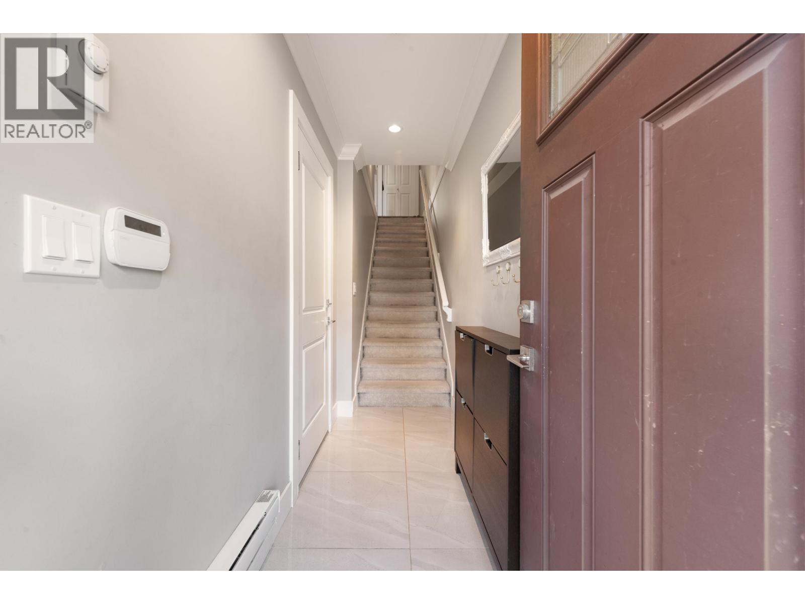 Listing Picture 24 of 31 : 6 9840 ALBERTA ROAD, Richmond / 烈治文 - 魯藝地產 Yvonne Lu Group - MLS Medallion Club Member