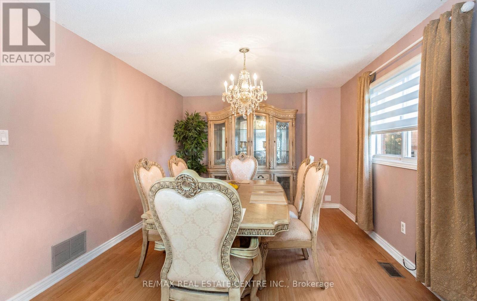 34 Corkett Drive S, Brampton, Ontario  L6X 3G9 - Photo 9 - W12731296