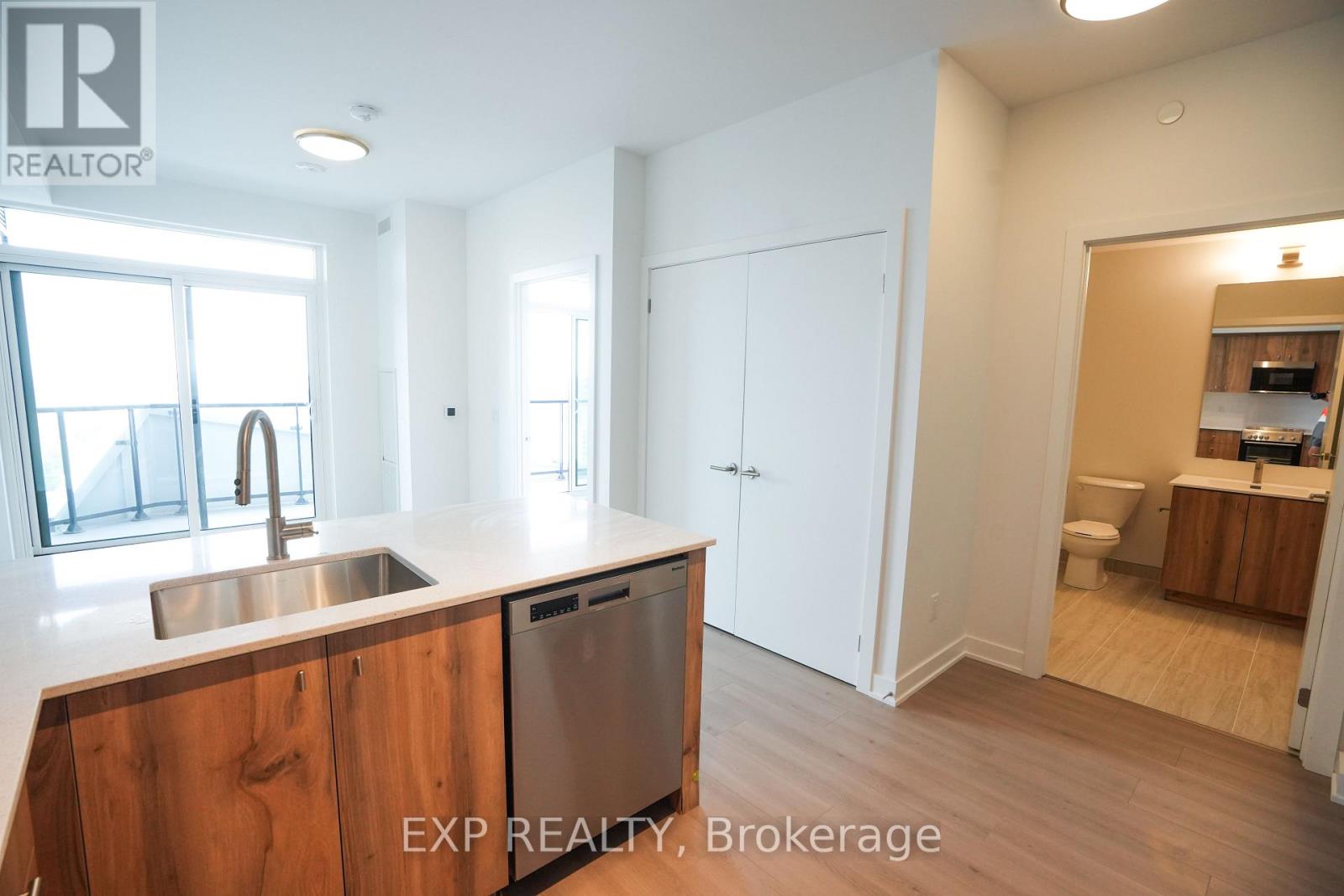 2011 - 25 Wellington Street S, Kitchener, Ontario  N2G 0G5 - Photo 10 - X12731306