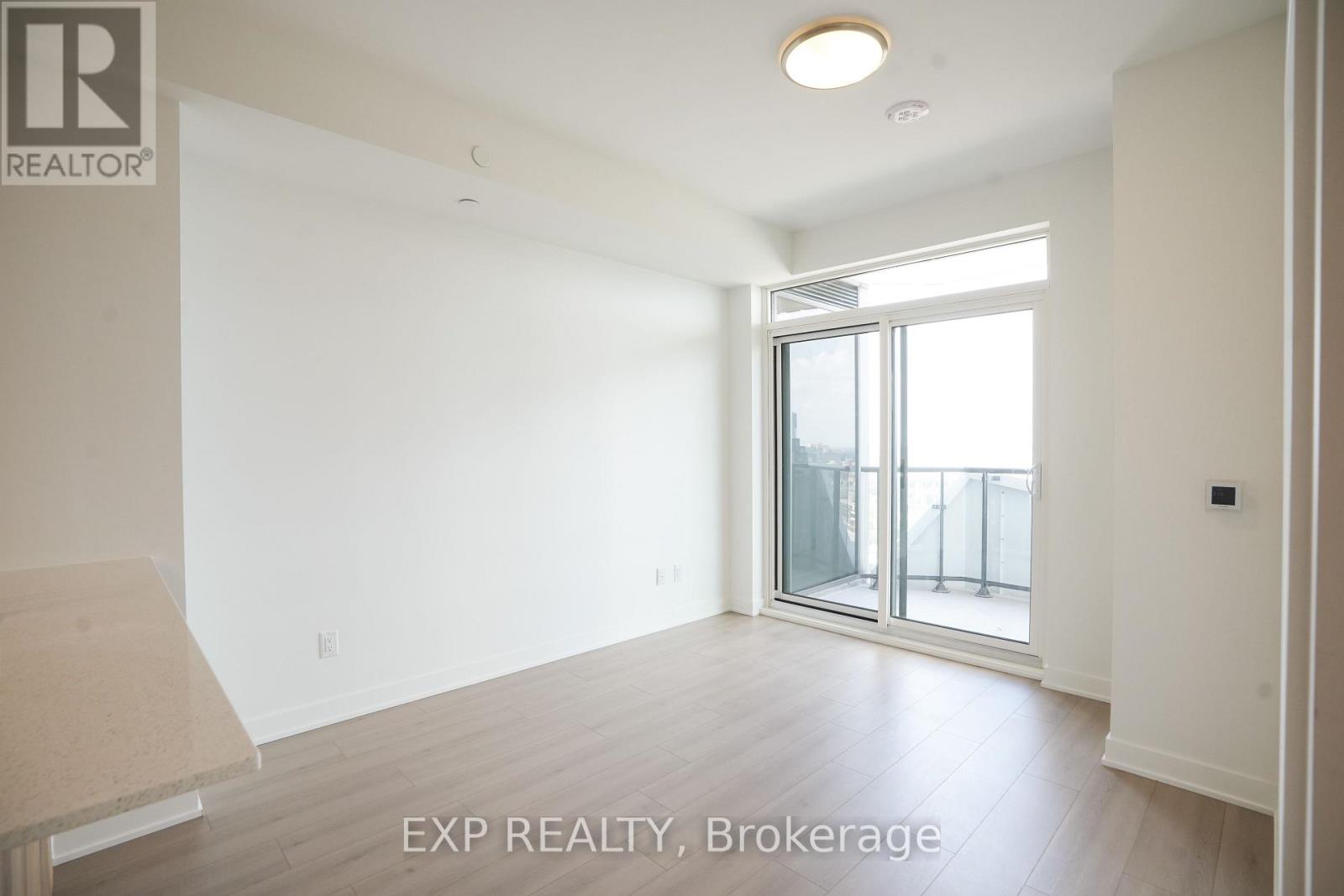 2011 - 25 Wellington Street S, Kitchener, Ontario  N2G 0G5 - Photo 3 - X12731306