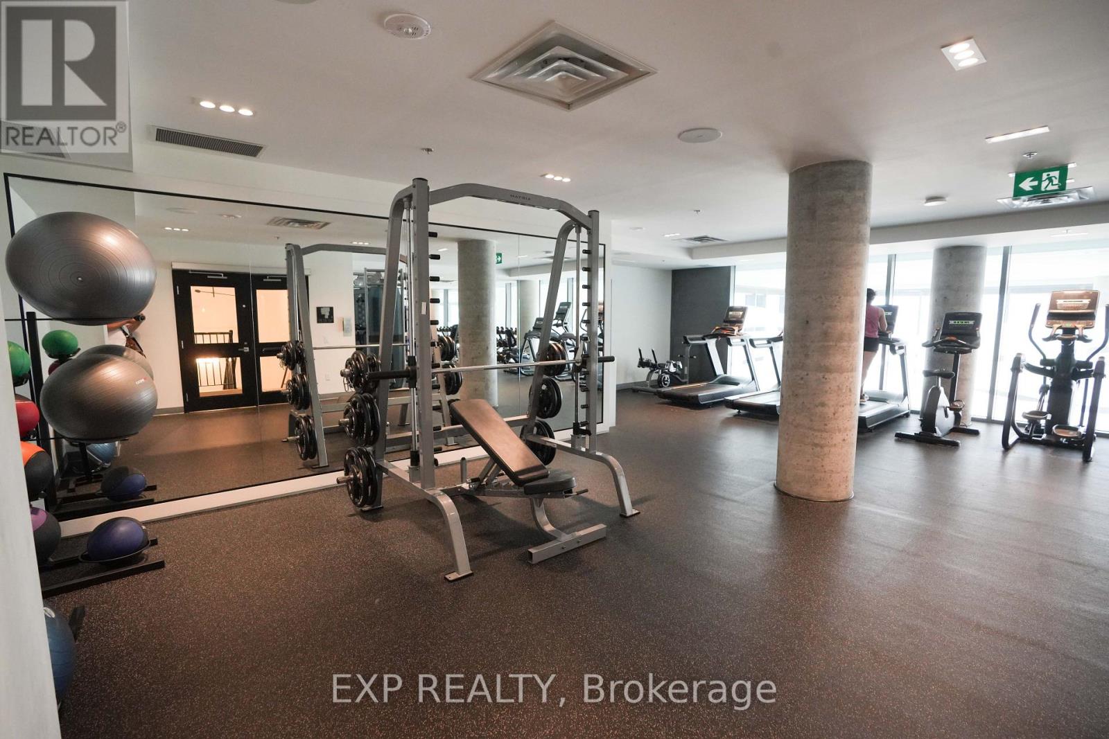 2011 - 25 Wellington Street S, Kitchener, Ontario  N2G 0G5 - Photo 30 - X12731306