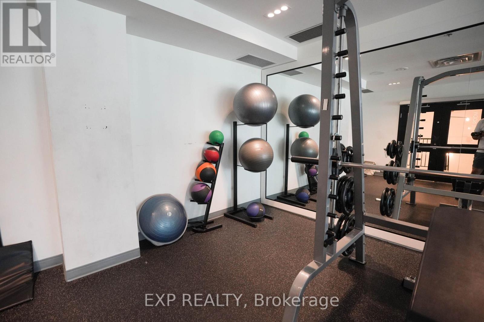 2011 - 25 Wellington Street S, Kitchener, Ontario  N2G 0G5 - Photo 31 - X12731306